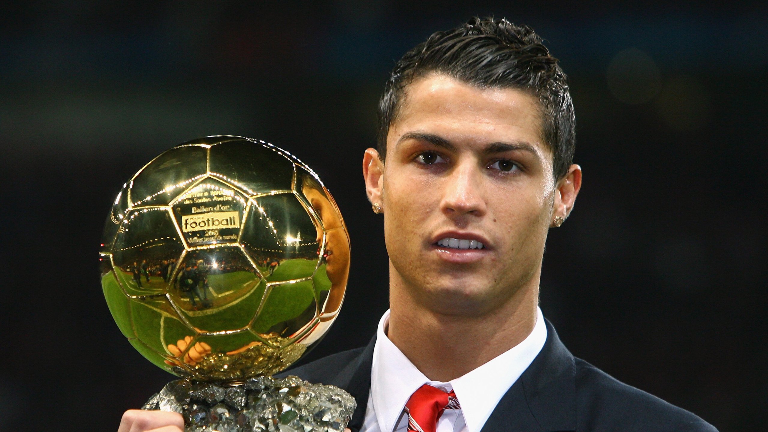 基层足球俱乐部资金支持不足,足球俱乐部能盈利吗